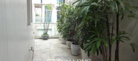 Villa de 4 dormitorios en Tay Ho, Vietnam No. 3563 12