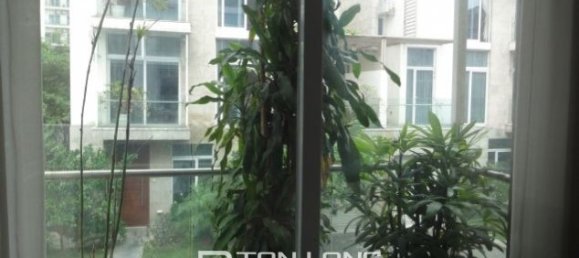 Villa de 4 dormitorios en Tay Ho, Vietnam No. 3563 8