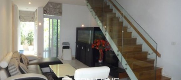 Villa de 4 dormitorios en Tay Ho, Vietnam No. 3563 11