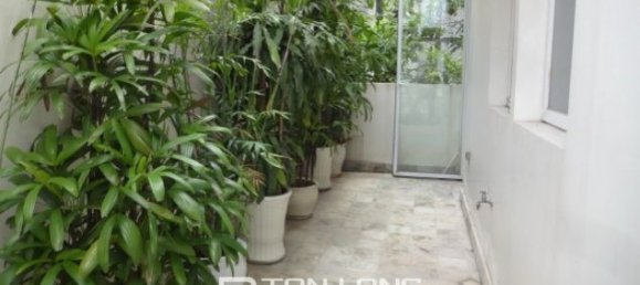 Villa de 4 dormitorios en Tay Ho, Vietnam No. 3563 17