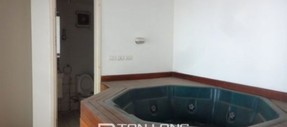 Villa de 4 dormitorios en Tay Ho, Vietnam No. 3563 19