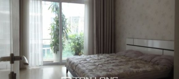 Villa de 4 dormitorios en Tay Ho, Vietnam No. 3563 6