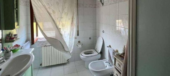 3 rooms Apartment in Sant'Elpidio a Mare, Italy No. 306644 2