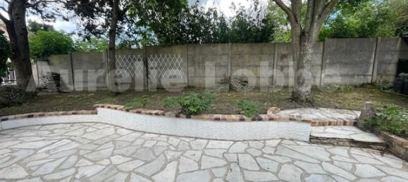 3 bedrooms Villa in Claye-Souilly, France No. 178361 2