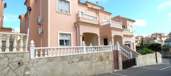 3 bedrooms House in Alicante, Spain No. 181555 3