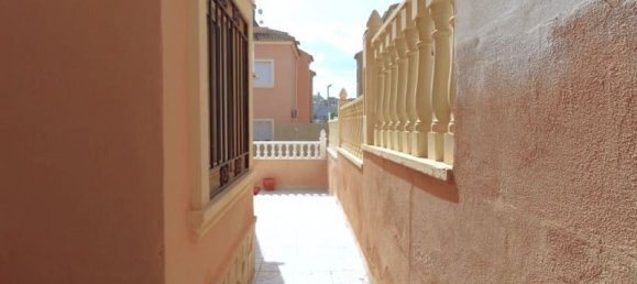 3 bedrooms House in Alicante, Spain No. 181555 10