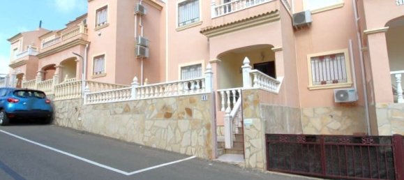 3 bedrooms House in Alicante, Spain No. 181555 2