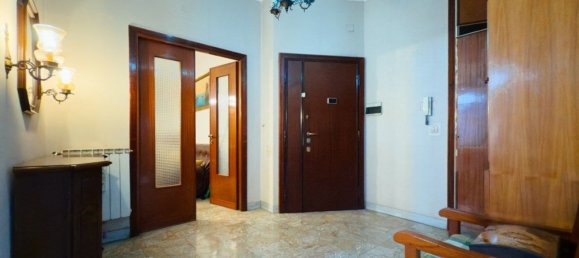 3 bedrooms Apartment in Rome, Italy No. 312413 2