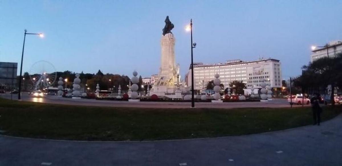 80m² Shop in Lisbon, Portugal No. 8377