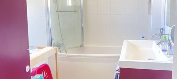 5 bedrooms House in Cauffry, France No. 74101 20