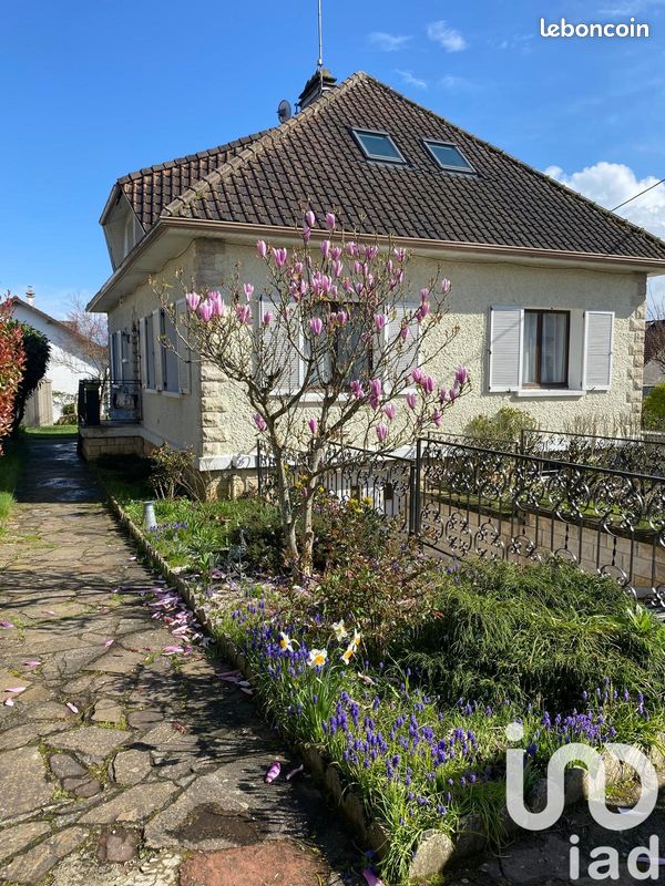 5 bedrooms House in Cauffry, France No. 74101