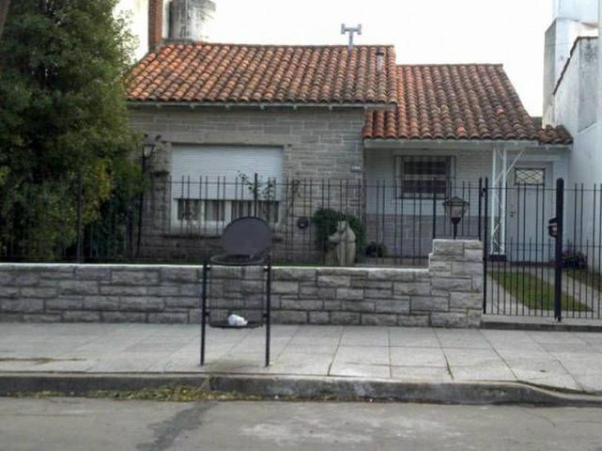 5 bedrooms House in Mar del Plata, Argentina No. 67907