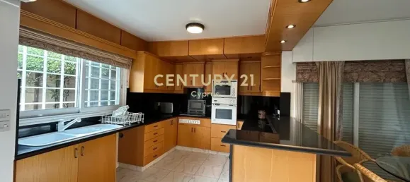 5 bedrooms Villa in Limassol, Cyprus No. 752 2