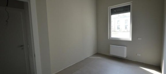 Casa de 4 habitaciónes en Pavia, Italy No. 9428 15