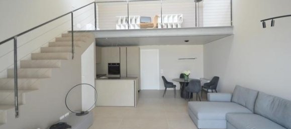 Casa de 4 habitaciónes en Pavia, Italy No. 9428 11