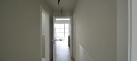 Casa de 4 habitaciónes en Pavia, Italy No. 9428 18