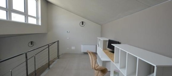 Casa de 4 habitaciónes en Pavia, Italy No. 9428 26