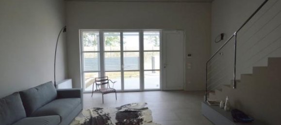 Casa de 4 habitaciónes en Pavia, Italy No. 9428 14