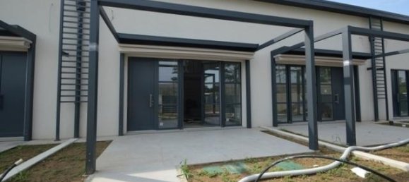 Casa de 4 habitaciónes en Pavia, Italy No. 9428 28