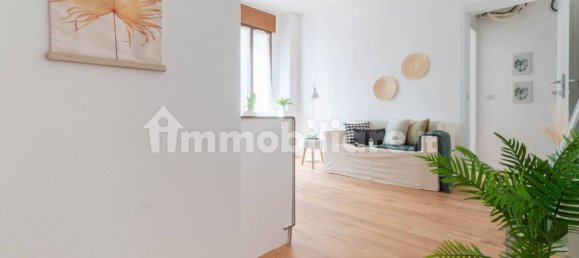 1 bedroom Apartment in Milan, Italy No. 362100 2
