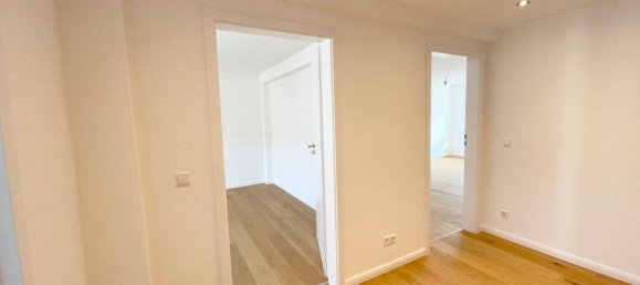 Квартира с 2 комнатами в Штутгарт, Германия № 115830 4