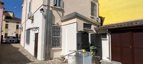 5 rooms Villa in Gonzaga, Italy No. 253880 10