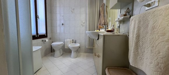 5 rooms Villa in Gonzaga, Italy No. 253880 3