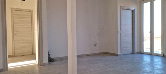 5 rooms Apartment in Rosignano Marittimo, Italy No. 137190 5