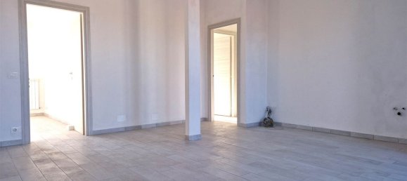 5 rooms Apartment in Rosignano Marittimo, Italy No. 137190 2