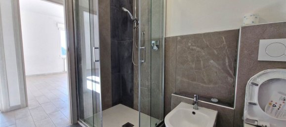 5 rooms Apartment in Rosignano Marittimo, Italy No. 137190 21