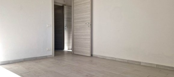 5 rooms Apartment in Rosignano Marittimo, Italy No. 137190 15