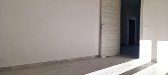 5 rooms Apartment in Rosignano Marittimo, Italy No. 137190 9