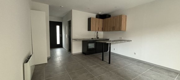 Studio in Dijon, France No. 200087 3