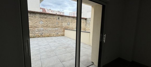 Studio in Dijon, France No. 200087 2