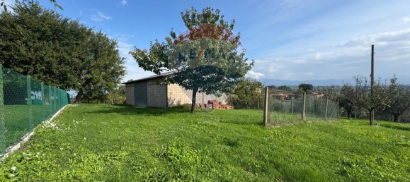 Terreno de 1 divisão em Gualdo Cattaneo, Italy N.º 7074 4