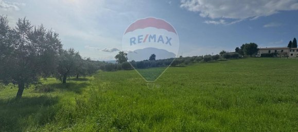 Terreno de 1 divisão em Gualdo Cattaneo, Italy N.º 7074 8