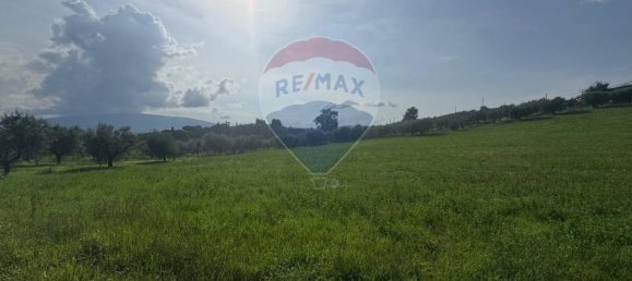 Terreno de 1 divisão em Gualdo Cattaneo, Italy N.º 7074 22