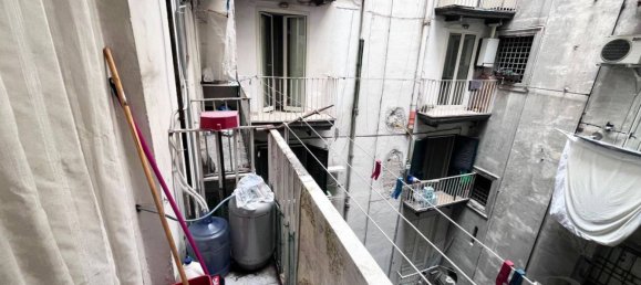 1 bedroom Apartment in Naples, Italy No. 329711 9