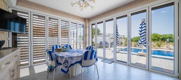 4 bedrooms House in Pyla, Cyprus No. 7418 11