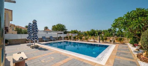 4 bedrooms House in Pyla, Cyprus No. 7418 4