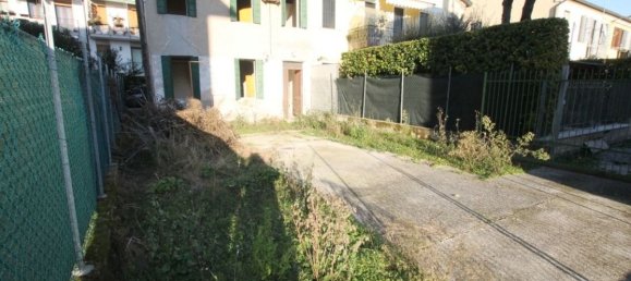 3 rooms House in Padua, Italy No. 133183 9