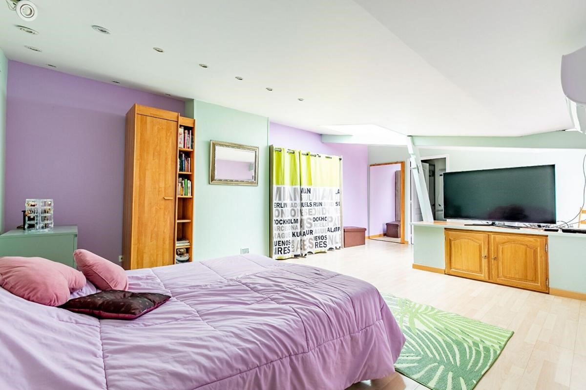 5 bedrooms House in Tergnier, France No. 89857