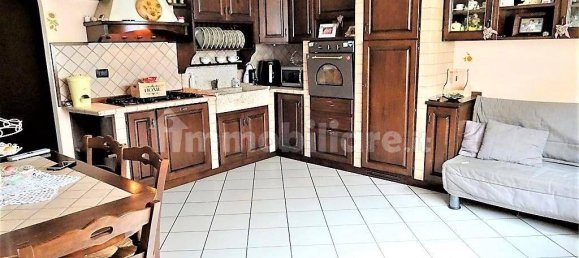 2 bedrooms Apartment in Poggibonsi, Italy No. 190394 2