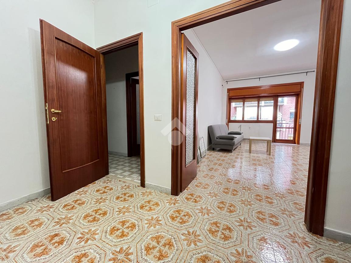 4 rooms Apartment in Rome, Italy No. 131560