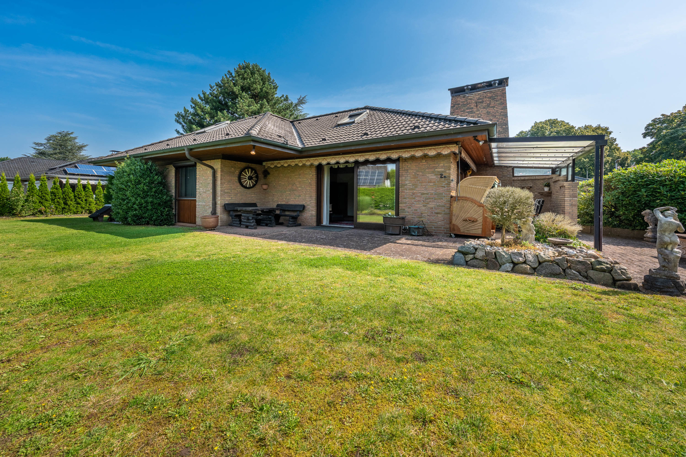 Дом с 7 комнатами в Зегеберг, Германия № 355997