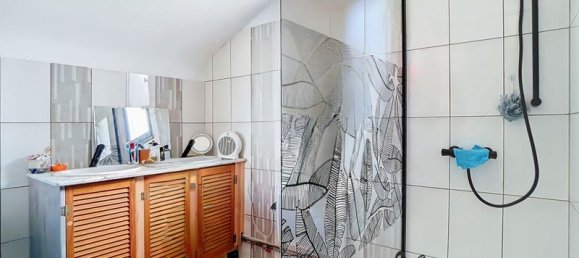 Casa de 3 dormitorios en Saint-Martin-des-Bois, France No. 59053 5