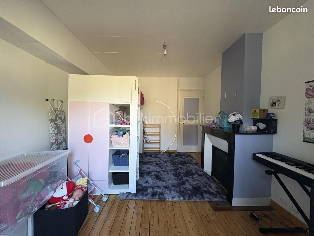 Casa de 3 dormitorios en Crezancy, France No. 283763