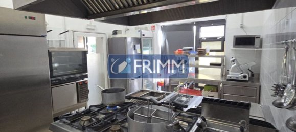 Gewerbliche Immobilie in Ladispoli, Italy 135m², Nr. 260927 25