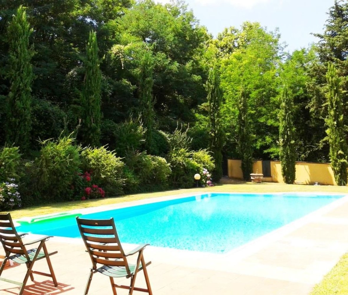 17 rooms Villa in Capannori, Italy No. 74677