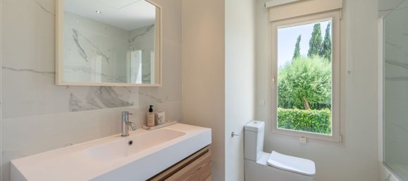 6 bedrooms Villa in Marbella, Spain No. 127832 8